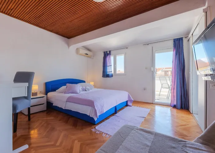 Perica Apartment And Perica Room With Separate Entrance