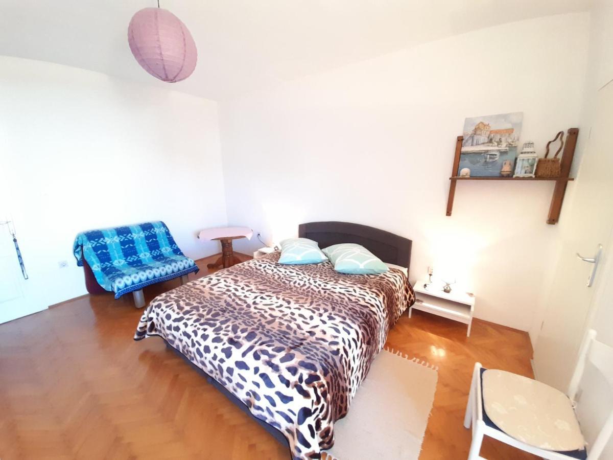 Apartma Perica And Perica With Separate Entrance Zadar