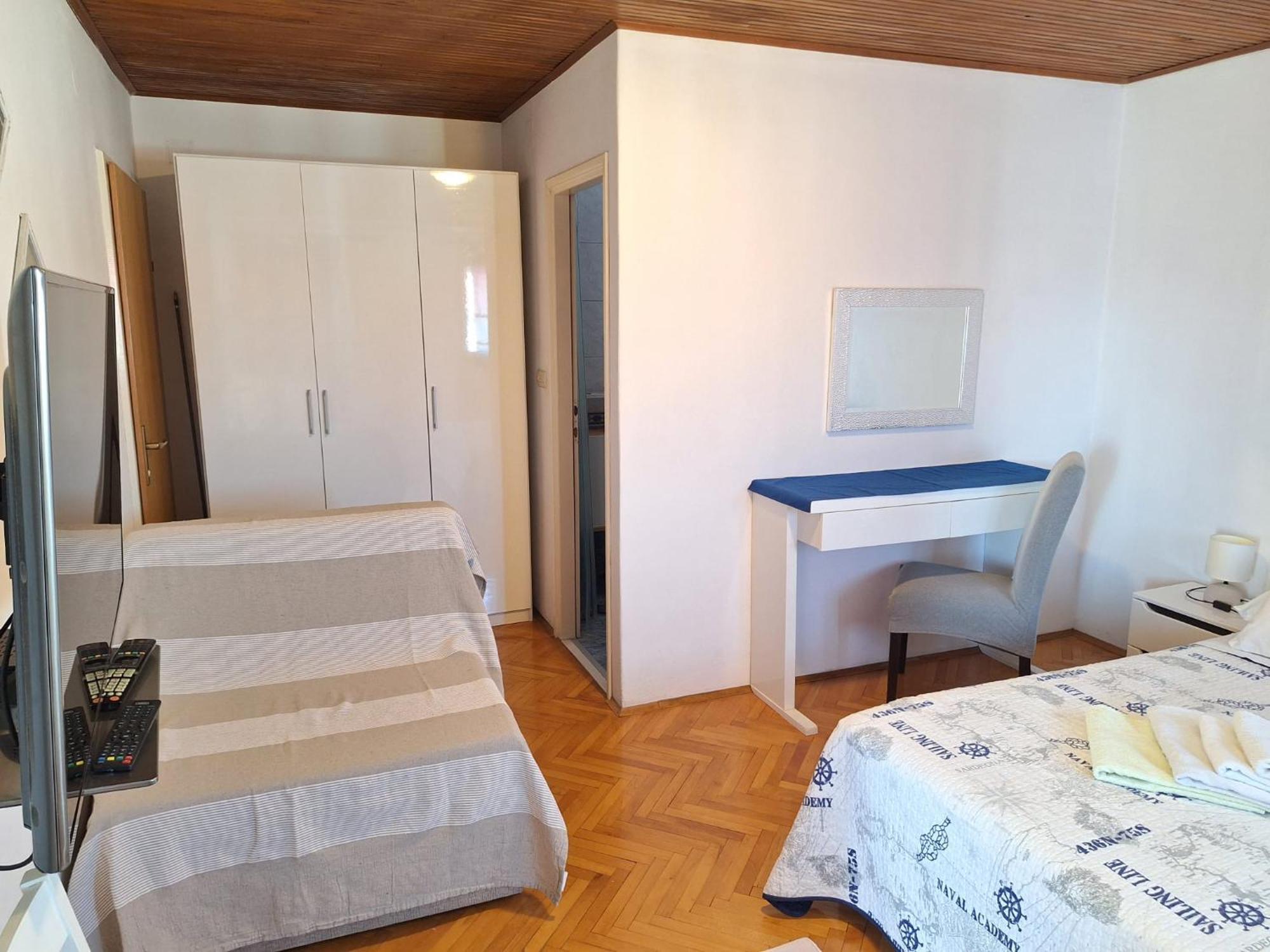 Perica And Perica With Separate Entrance Zadar